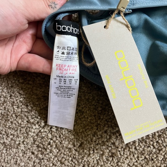 NWT boohoo recycled hipster thong bikini brief and V front fuller bust bikini - Picture 6 of 7